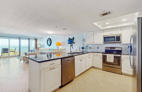 North Redington Beach Condo | Oceanfront condo with heated pool hot tub and grills