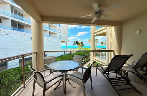 The Bight Condo | Oceanfront 2 b/r - Coral Gardens, Grace Bay Beach!