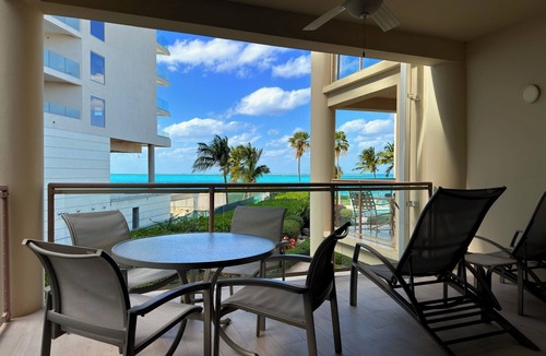 The Bight Condo | Oceanfront 2 b/r - Coral Gardens, Grace Bay Beach!