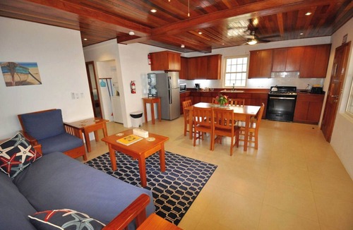 Caye Caulker Apartment | Oceanfront 2 bed/2 bath Velento#2/private dock, pool, free paddleboards