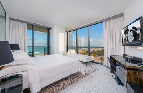 City Center Hotel | Oceanfront 2+Den/2.5 at W South Beach