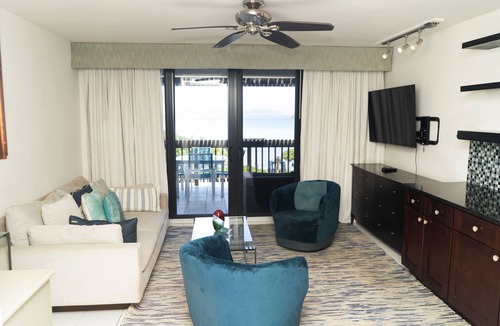 Anna's Retreat Condo | Oceanfront 2-level condo at Sapphire Beach Resort and Marina with washer/dryer.