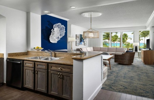 Palm Beach Shores Resort | Oceanfront 2BR Villa at Marriott’s Ocean Pointe – Full Kitchen, Balcony & Luxury