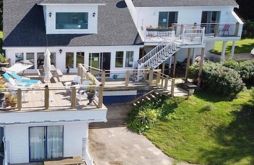 Kings County Apartment | Oceanfront 2BR/Peaceful & Private Escape
