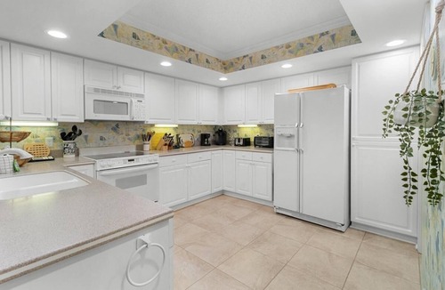 Litchfield by the Sea Condo | Oceanfront 3 Bdrm Getaway to the Beach Sleeps 6