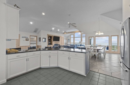 Pine Island House | Oceanfront 6BR with private pool & hot tub