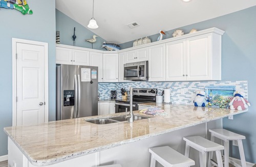 Emerald Isle House | Oceanfront 7BR Escape - Private Beach Access, Covered Deck & Spacious Living