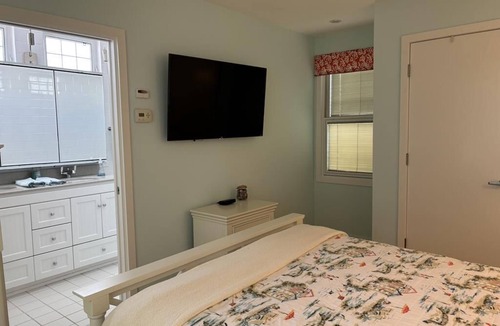 Ship Bottom Cottage | OCEANFRONT Adorable Cottage! Perfect For a Couple or Small Family of 4!