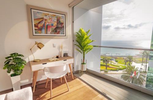 Armendariz Apartment | Oceanfront Apartment - Across from Larcomar Miraflores