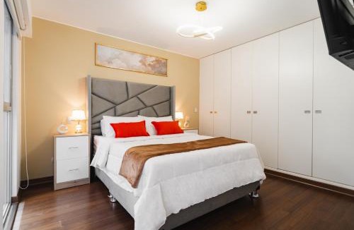Armendariz Apartment | Oceanfront Apartment - Across from Larcomar Miraflores