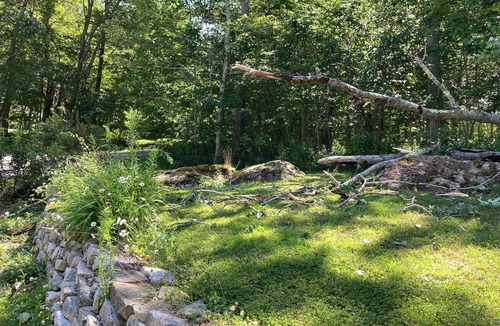 Deer Isle Apartment | Oceanfront apartment with private beach!