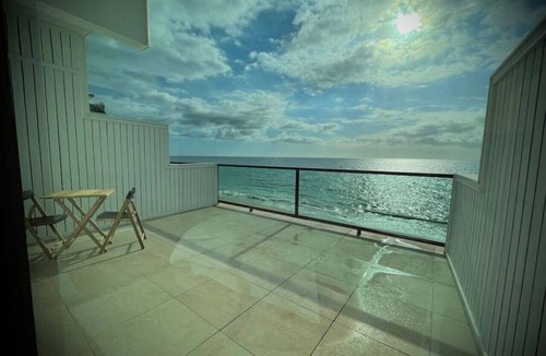 Stella Apartment | Oceanfront Apartment with Balcony on Corcega Beach