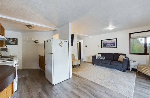 North Douglas Apartment | Oceanfront Apartment with Sauna and Covered Deck