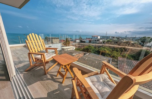 Salinas Condo | Oceanfront Apt. Jacuzzi, Pool & Garage