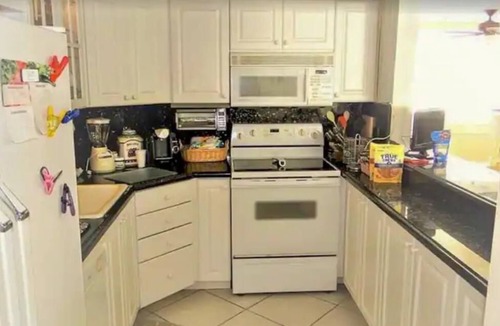Galt Mile Apartment | Oceanfront Balcony 7th Floor