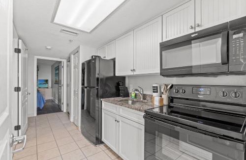 Crescent Beach Apartment | Oceanfront BayWatch 1BR with Resort Amenities