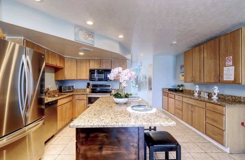 Floridana Beach Apartment | Oceanfront Beach Getaway | Family-Friendly Townhome