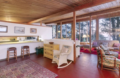 Arch Cape House | Oceanfront Beach House in Falcon Cove, Arch Cape, Oregon. Near Cannon Manzanita