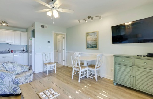 North Forest Beach Apartment | Oceanfront Breakers 137 Condo w/Sunrise Views!