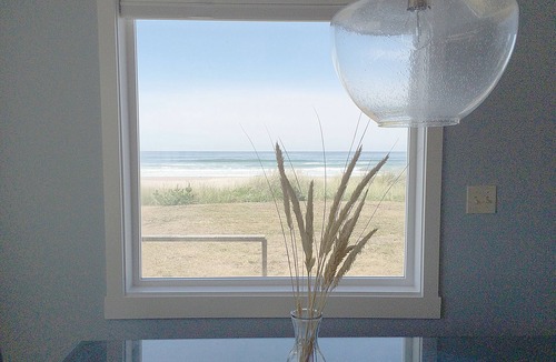 Tierra Del Mar House | Oceanfront Bungalow With Beach Access On The Oregon Coast