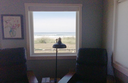 Tierra Del Mar House | Oceanfront Bungalow With Beach Access On The Oregon Coast
