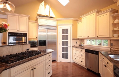 Ganges House | Oceanfront Estate on Salt Spring Island. Private dock, quiet bay, close to town.