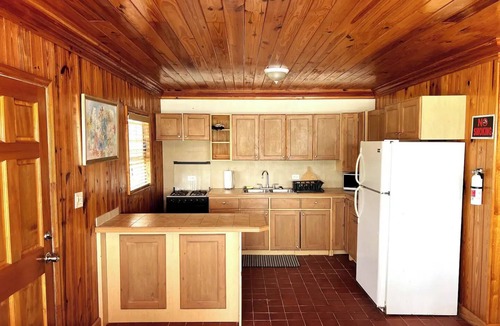 Andros Town House | Oceanfront Cabin