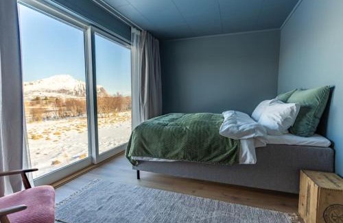 Vestvagøy House | Oceanfront Cabin