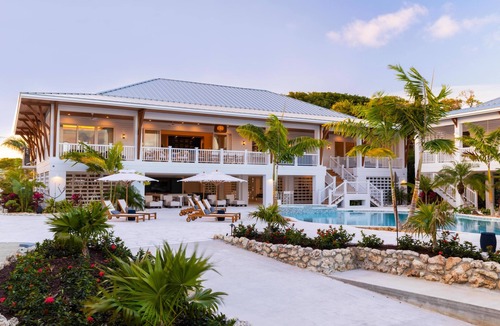 Tavernier Villa | Oceanfront Charm Meets Bespoke Luxury- Brand New 9 Bedroom Estate & Sleeps 26