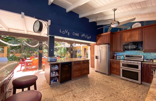 Estate Kings Quarter Villa | Oceanfront Cliffside Villa w/Infinity Pool - 6 bedrooms sleeps up to 15.
