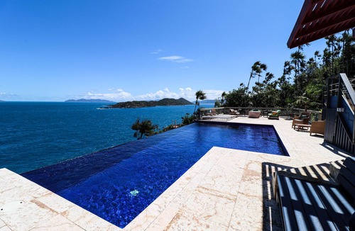 Estate Kings Quarter Villa | Oceanfront Cliffside Villa w/Infinity Pool - 6 bedrooms sleeps up to 15.