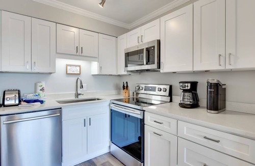 North Forest Beach Apartment | Oceanfront Condo! Breakers 210 w/Sunrise Views