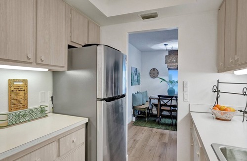 Palm Beach Shores Apartment | Oceanfront Condo on the Shores of the Palm Beaches