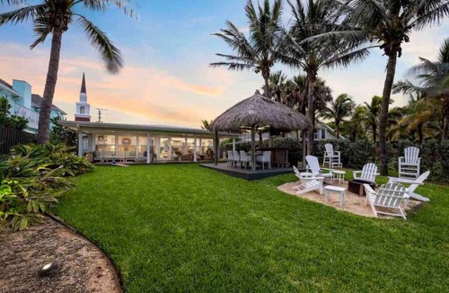 Cocoa Beach House | Oceanfront Cocoa Beach Home | Direct Beach Access | Tiki Bar & Fire Pit