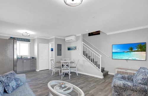 Marathon Condo | OCEANFRONT community, perfect condo, sleeps 4