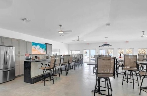 Marathon Condo | OCEANFRONT community, perfect condo, sleeps 4