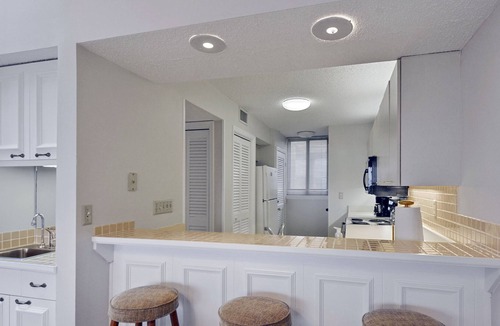 Saint Simons Island Condo | Oceanfront Condo with New Furnishings, Beach and Resort Access