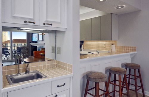 Saint Simons Island Condo | Oceanfront Condo with New Furnishings, Beach and Resort Access