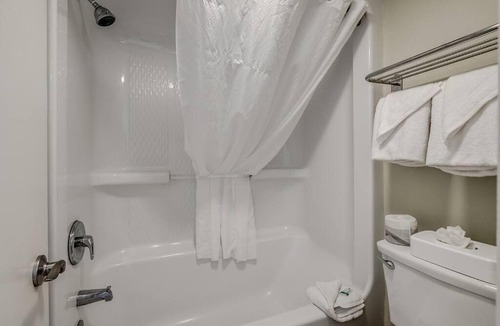 Myrtle Beach House | Oceanfront Condo - 2 Queens - Many Pools