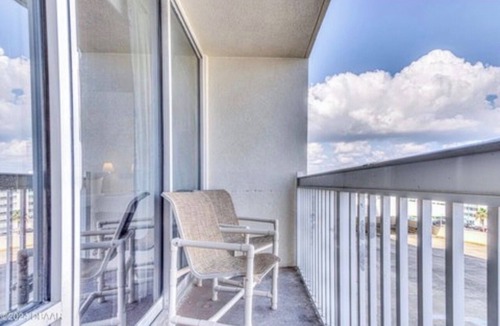 Ortona Park Apartment | Oceanfront Condo Daytona Beach