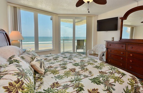 Daytona Beach Shores Condo | Oceanfront Condo-Non-Driving Beach-Pool-Free Wifi/Parking-Bikes-Beach Equipment.