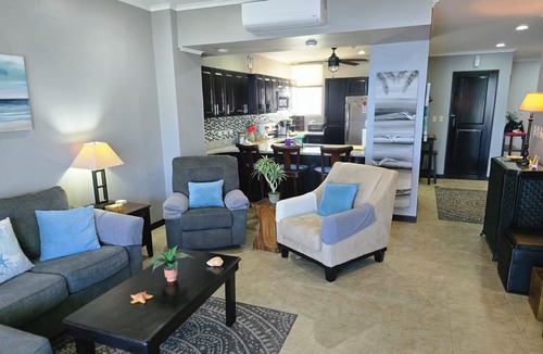 Barrio Los Faroles Condo | Oceanfront Condo Sunset Balcony - Access Crocs resort - Direct Beach Access -