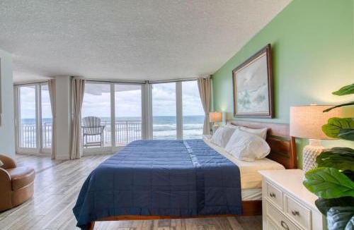 Daytona Beach Shores House | Oceanfront Condo, Pool, Gym, Private Balcony