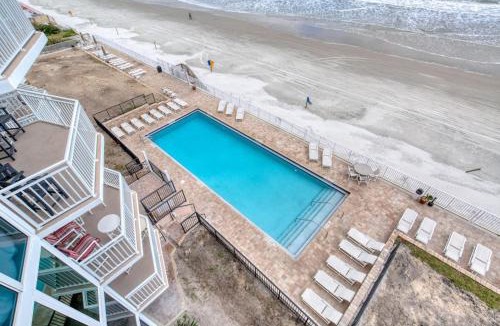 Daytona Beach Shores House | Oceanfront Condo, Pool, Gym, Private Balcony