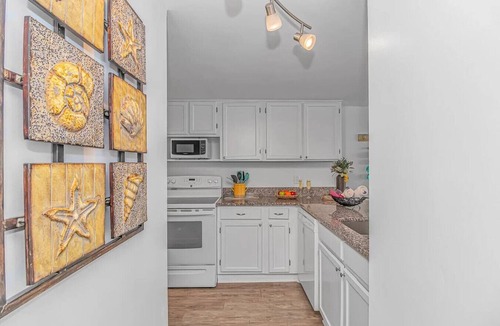 Garden City Condo | Oceanfront Condo Steps to Beach