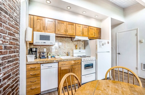 Gearhart Condo | Oceanfront condo - walk to beach & Gearhart Golf Links