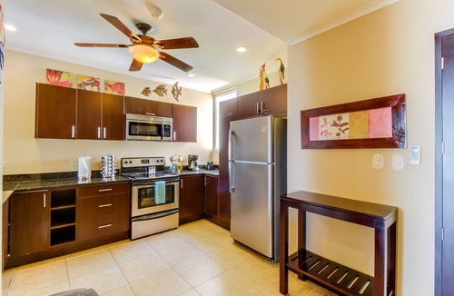 Barrio Los Villalobos Condo | Oceanfront condo with sweeping beach views, pool & private balcony