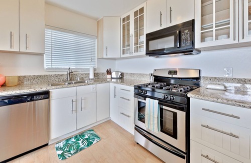 Village of La Jolla Condo | Oceanfront condo with amazing views, easy beach access & walkable location