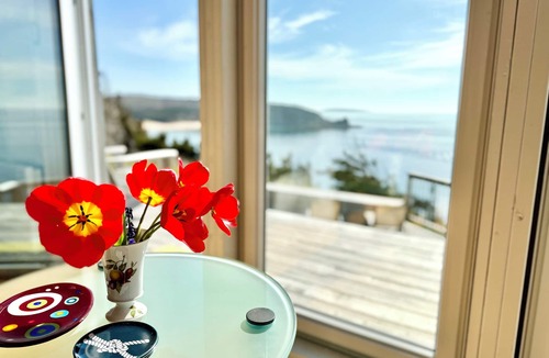 Chimney Corner Cottage | Oceanfront Cottage with Stunning Views 2 min. to Beach, near Cabot Trail & Park