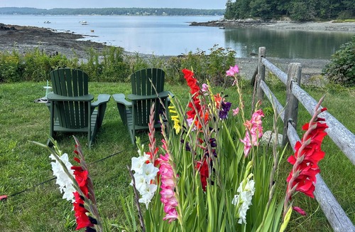 Salsbury Cove Cottage | Oceanfront Cottage at Acadia National Park, Bar Harbor/Little Puffin Cottage